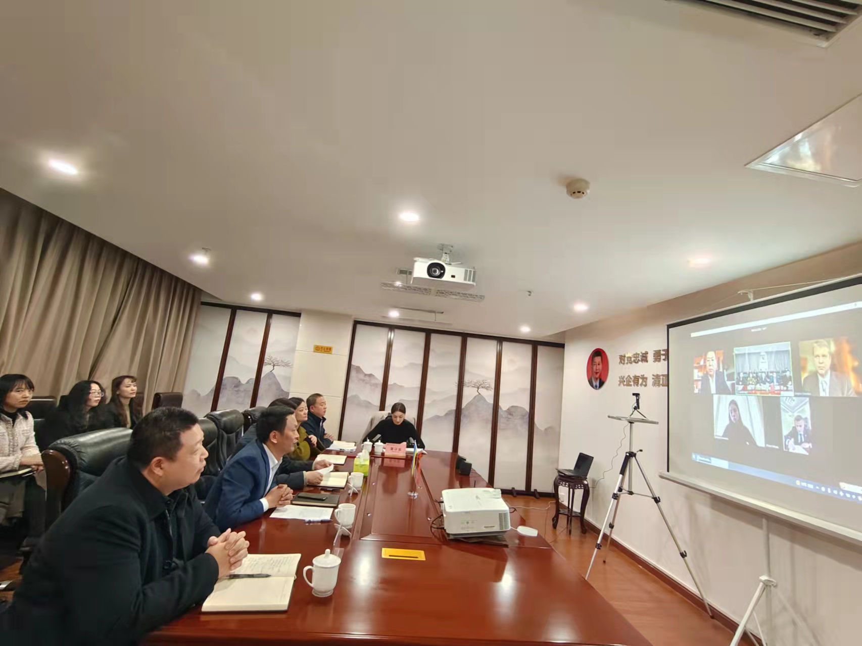 威廉希尔中文网站集团-乌克兰捷尔诺波尔州国际贸易合作洽谈视频会举办