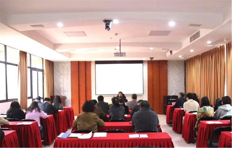 集团公司组织开展威廉希尔中文网站大讲堂第7期—期货投资与应用专项培训