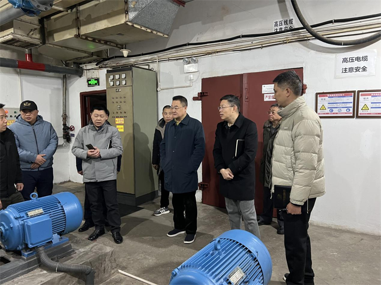 省供销社总会计师彭刚以“四不两直”方式带队检查威廉希尔中文网站集团安全生产工作