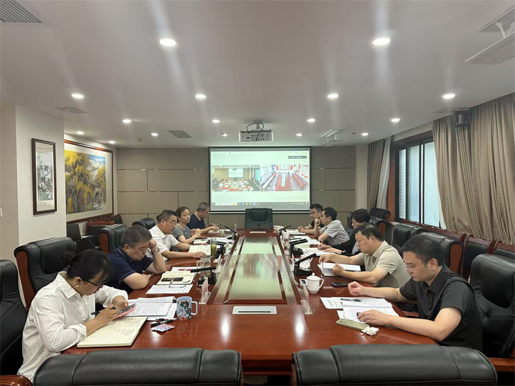 集团公司召开旧院黑鸡产业发展专题会